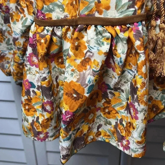 This & That Floral Boho Balloon Sleeve Ruffle Peasant Top Size Small - Picture 5 of 10